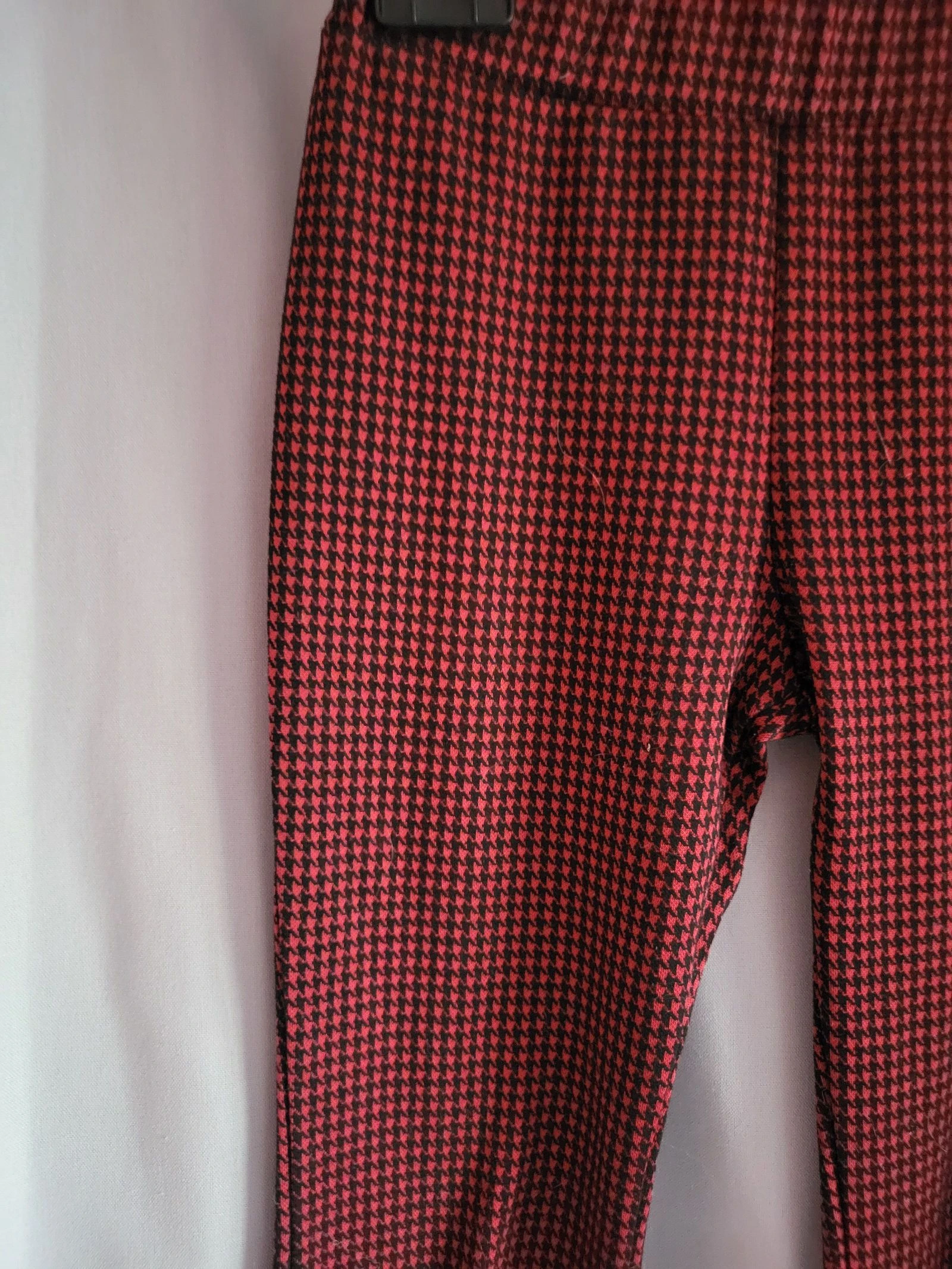 Pantalon pied de poule rouge 10 ans – photo 2